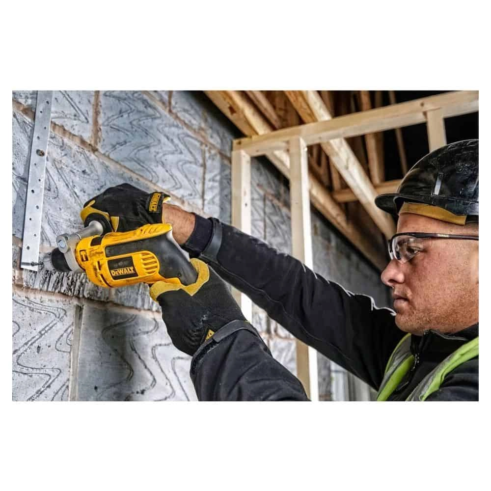 dewalt-dwd024-b5-220v-percussion-drill-705w-13mm-4